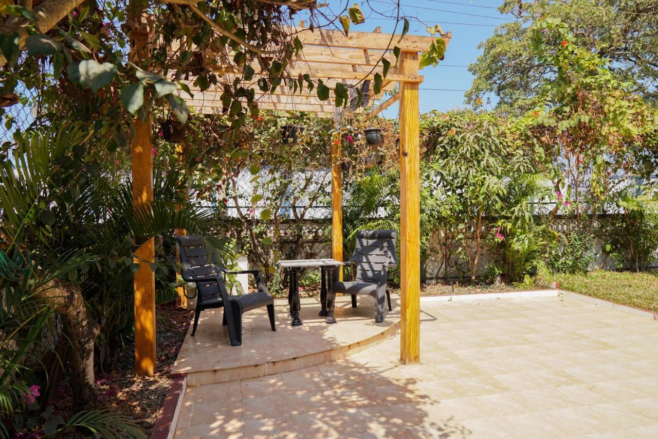Athi Resorts GOA Εξωτερικό φωτογραφία